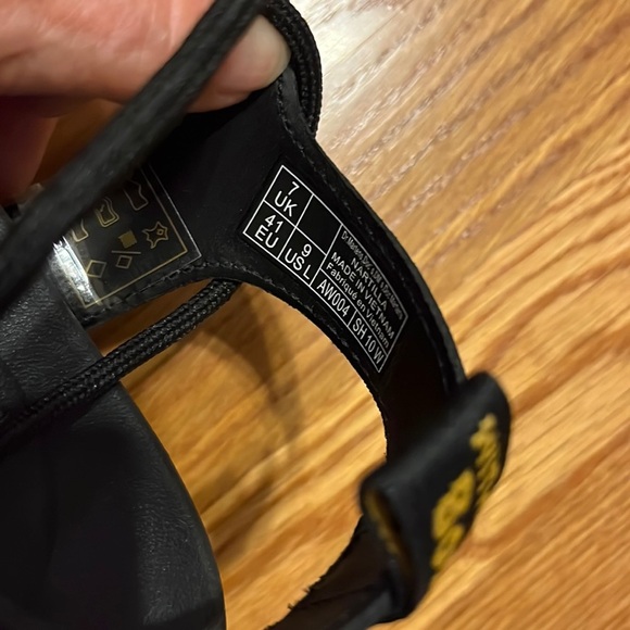 New Dr Martens Nartilla Leather Gladiator Sandals Black size 9 - Picture 15 of 16